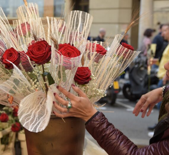 23 de Abril: Sant Jordi y el significado de regalar rosas